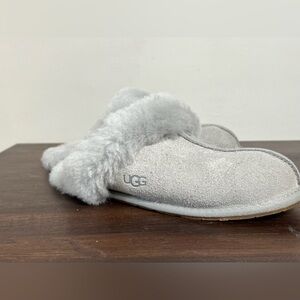 UGG Scuffette II Fur Lined Suede Slippers in Goat Women’s Size 5